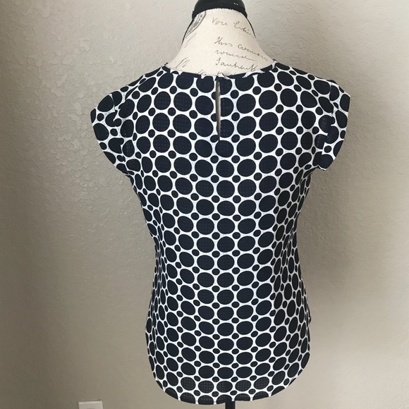 The Limited Print Blouse - Picture 2 of 3